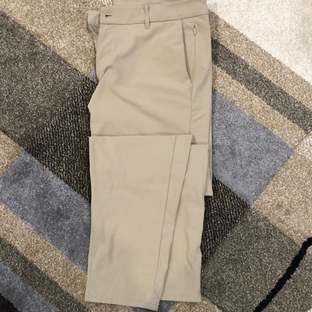 Like new khaki Lululemon chino. 36x30.